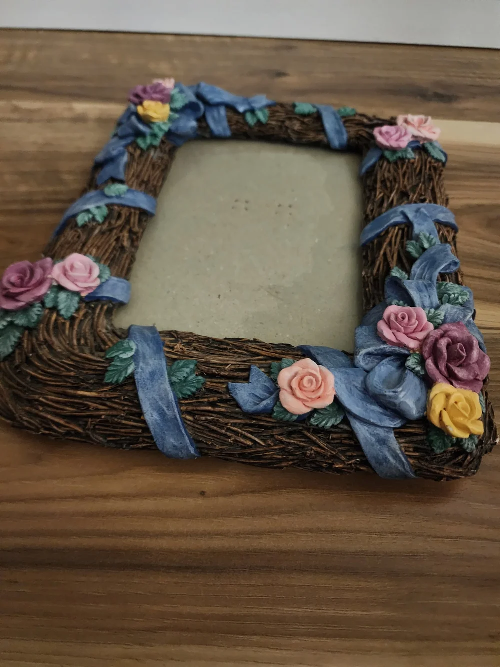 Vintage 1990 Figi Graphics 5x7 Floral Rose Ribbon Picture Frame With Glass